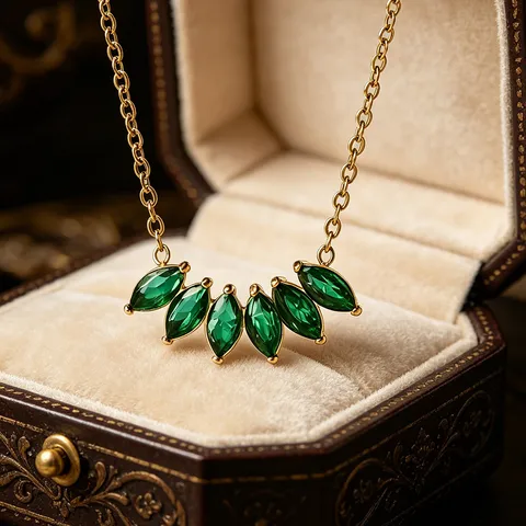 Collar abanico marquise