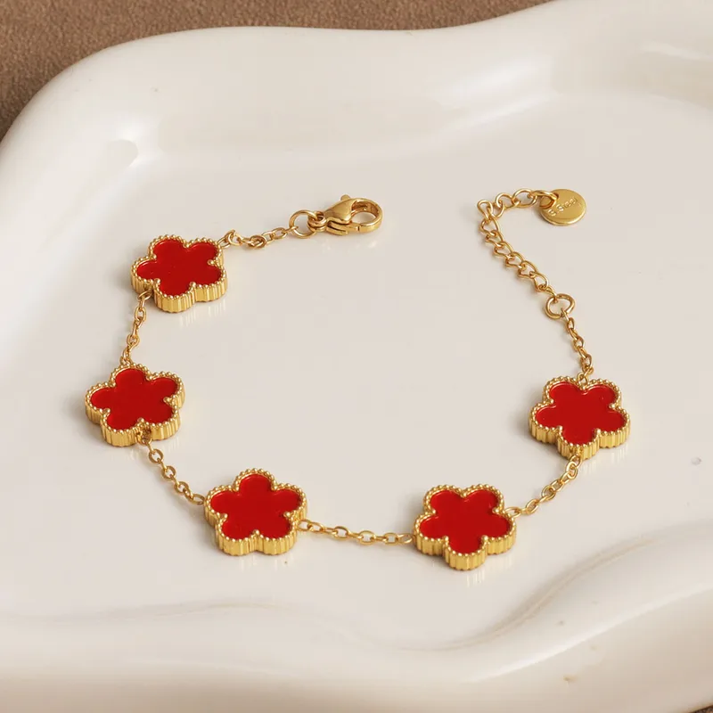 Pulsera de pétalos